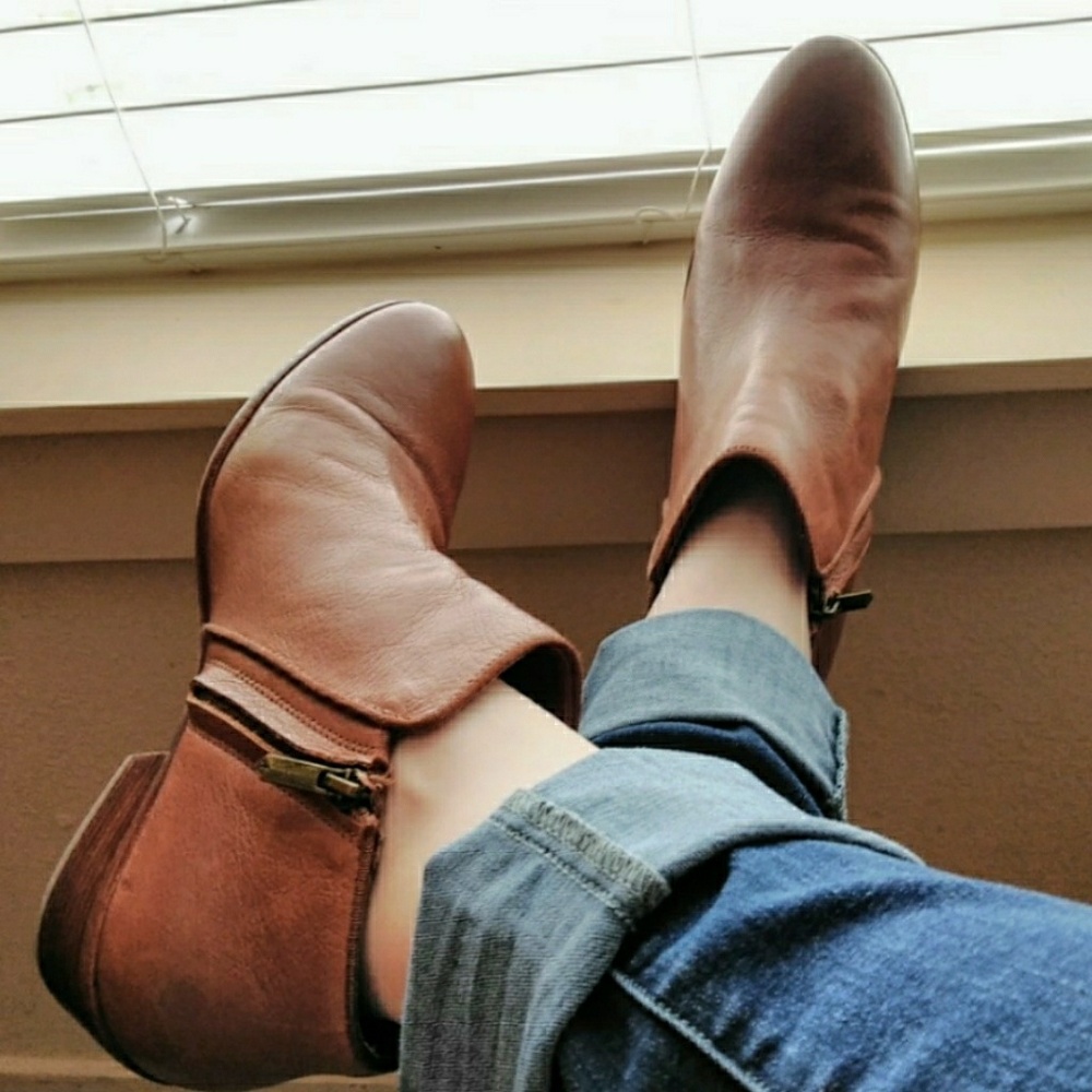 Sam Edelman Petty Booties Size 10W